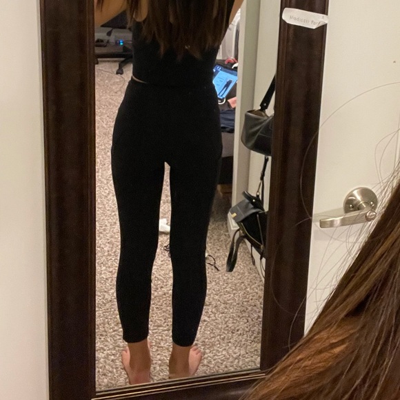 Lululemon crop leggings size 2 black - Picture 3 of 8